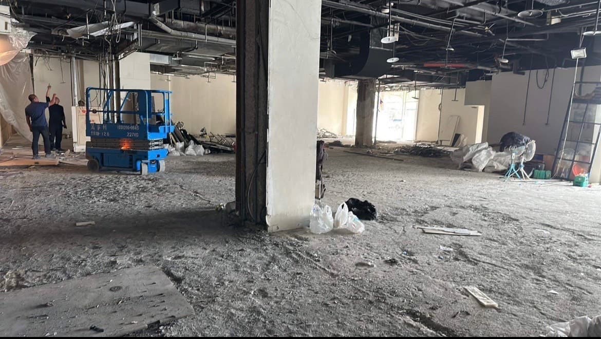 信義商辦拆除案 - 施工照片 3