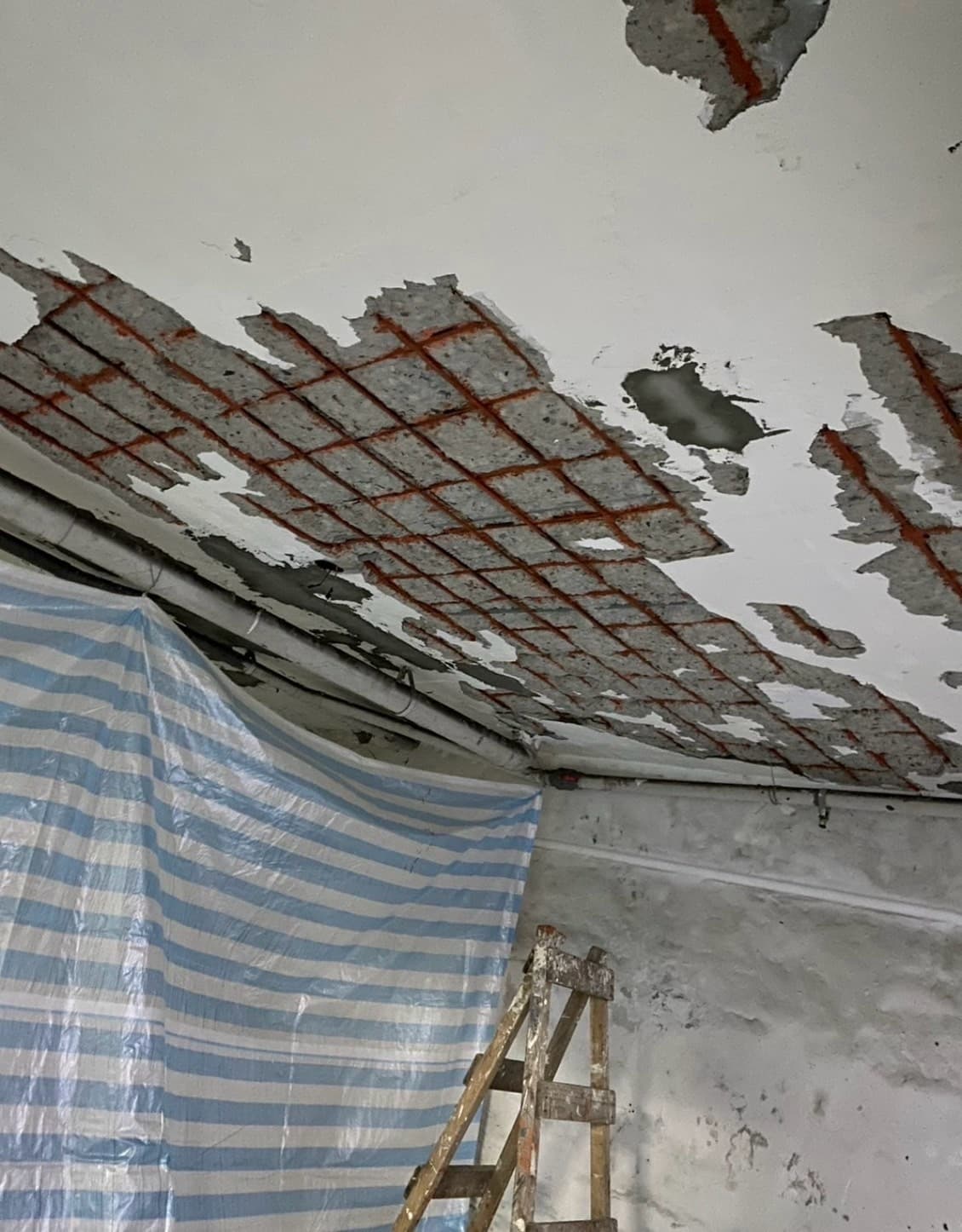 天花板結構補強工程