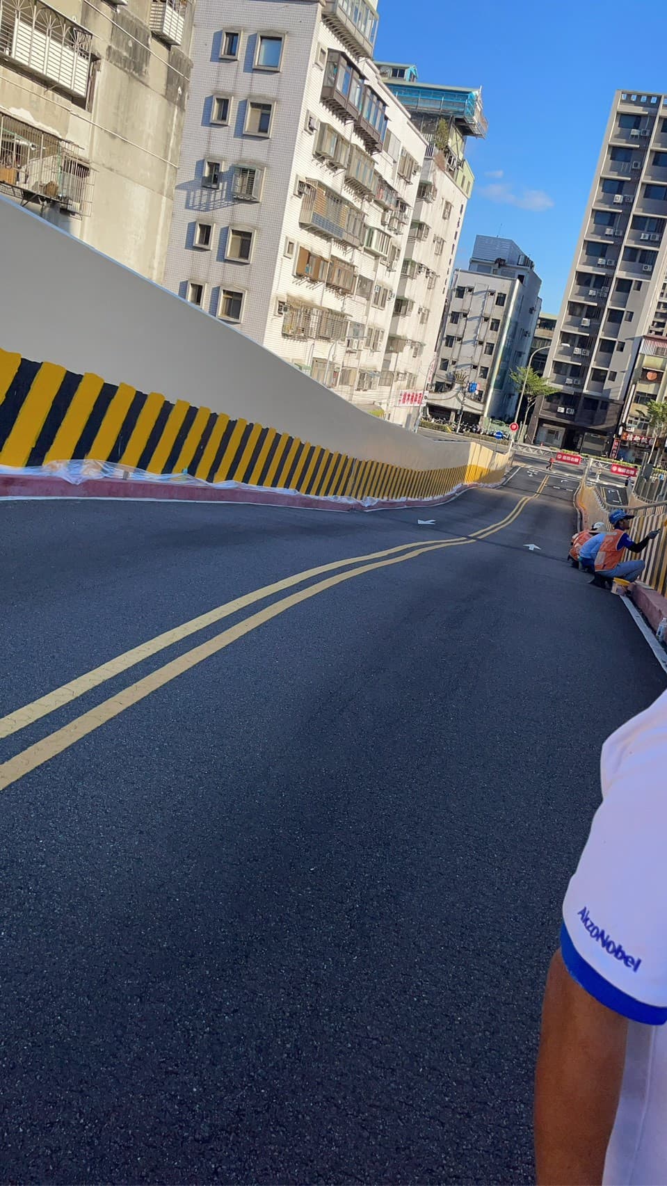 捷運停車場車道油漆工程