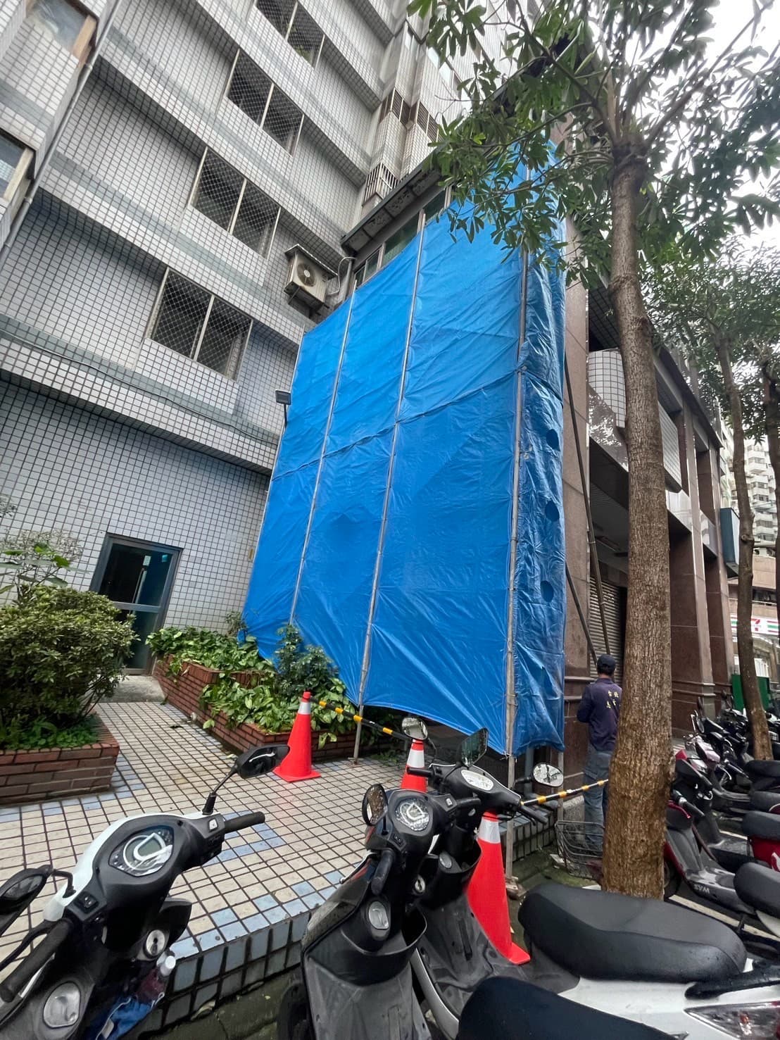 新莊外牆拉皮與抓漏案 - 施工照片 2