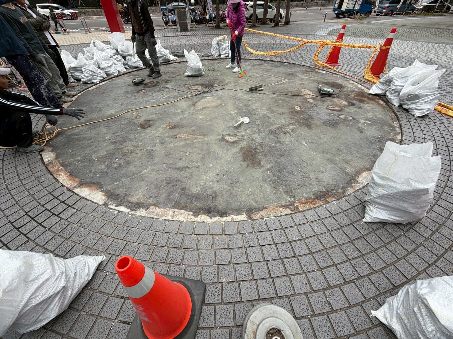 裕隆地磚修繕工程